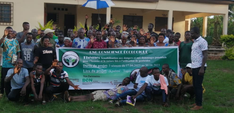 Aufklärung über die Gefahren und möglichen Schäden für Menschen und Natur durch den Einsatz von Pestiziden (Kpalimé / Togo)